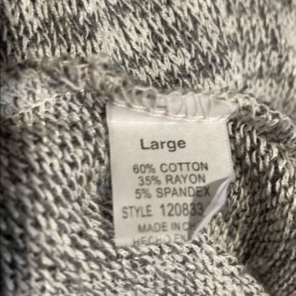 Beautiful Lace Detailed Sweater - Picture 3 of 4